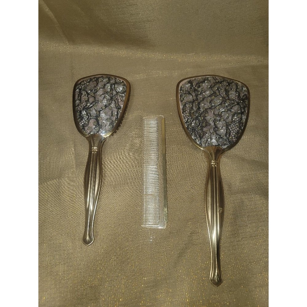 Vintage Lace Hairbrush set